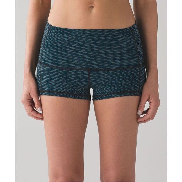 Womens Lululemon Wunder Short - Picture 2 of 5